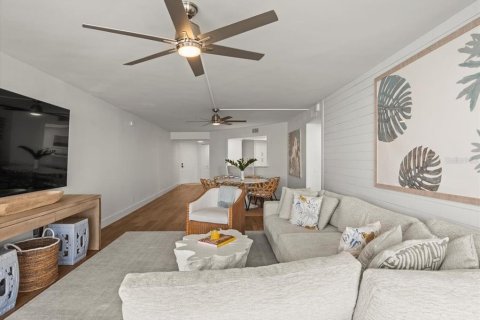 Condo in Saint Petersburg, Florida, 3 bedrooms  № 1679652 - photo 20