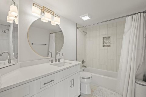 Condo in Saint Petersburg, Florida, 3 bedrooms  № 1679652 - photo 21