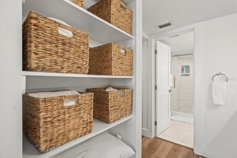 Condo in Saint Petersburg, Florida, 3 bedrooms  № 1679652 - photo 25