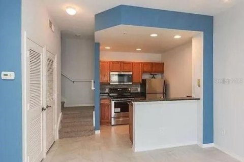 Townhouse in Kissimmee, Florida 3 bedrooms, 120.4 sq.m. № 2384262 - photo 4