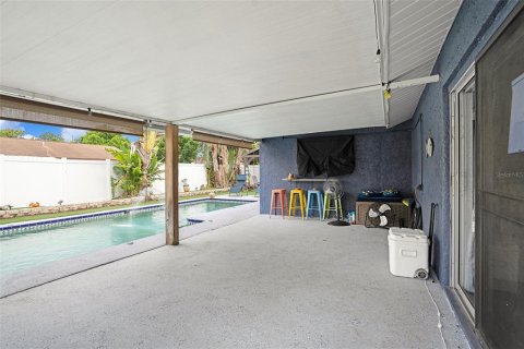 House in Pinellas Park, Florida 4 bedrooms, 129.69 sq.m. № 1843262 - photo 23