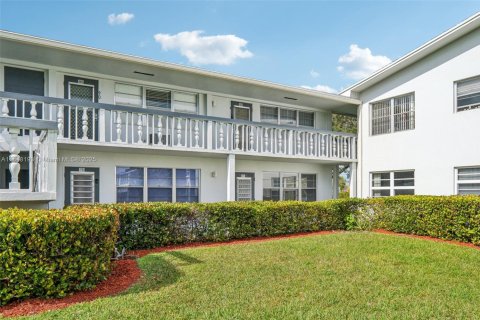 Condominio en venta en Deerfield Beach, Florida, 1 dormitorio, 65.03 m2 № 1848885 - foto 18