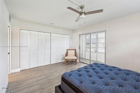 Condominio en venta en Deerfield Beach, Florida, 1 dormitorio, 65.03 m2 № 1848885 - foto 13