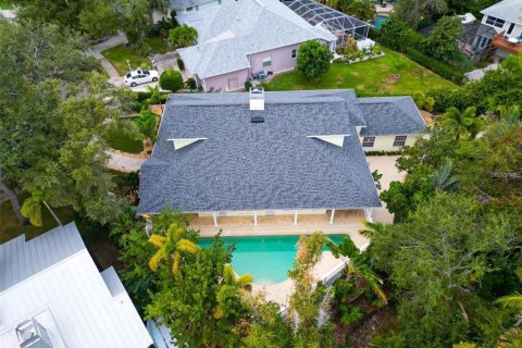 House in Palm Harbor, Florida 3 bedrooms, 246.01 sq.m. № 2227039 - photo 3
