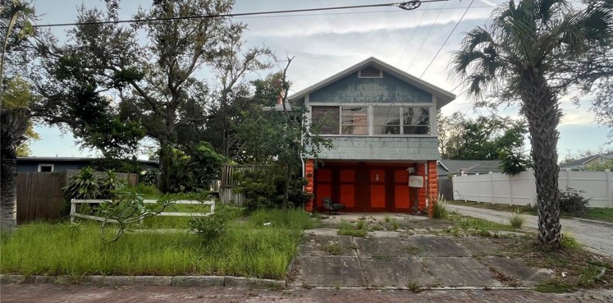 House in Saint Petersburg, Florida 2 bedrooms, 46.45 sq.m. № 1870476