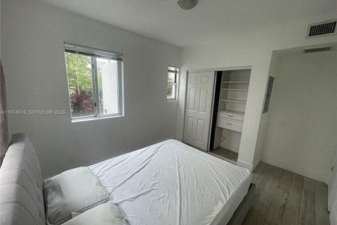 Condo in Miami Beach, Florida, 2 bedrooms  № 2053110 - photo 6