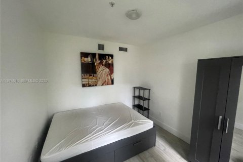 Condo in Miami Beach, Florida, 2 bedrooms  № 2053110 - photo 11