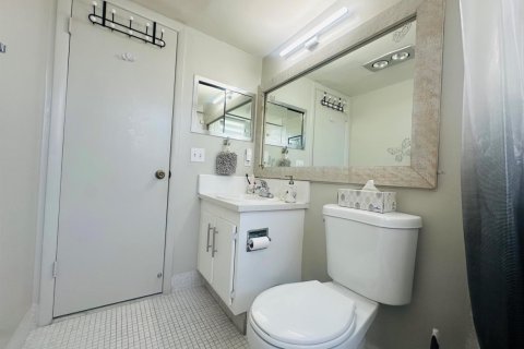 Купить кондоминиум в Дирфилд-Бич, Флорида 1 комната, 76.18м2, № 2146266 - фото 10