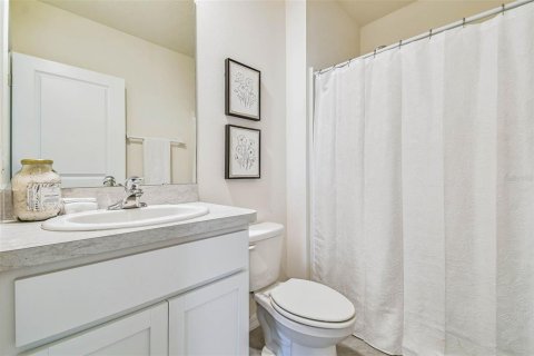 House in New Port Richey, Florida 5 bedrooms, 227.33 sq.m. № 1917814 - photo 23