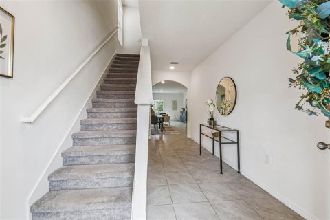 House in New Port Richey, Florida 5 bedrooms, 227.33 sq.m. № 1917814 - photo 10