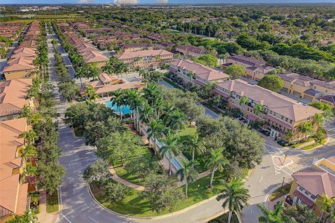 Condo in Pembroke Pines, Florida, 2 bedrooms  № 1858600 - photo 29