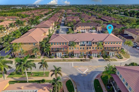 Condo in Pembroke Pines, Florida, 2 bedrooms  № 1858600 - photo 2
