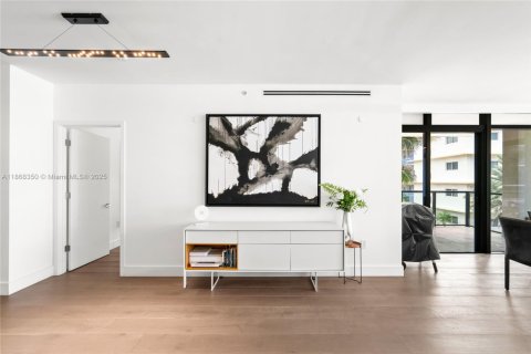 Condominio en venta en Hollywood, Florida, 3 dormitorios, 203.73 m2 № 1977579 - foto 20