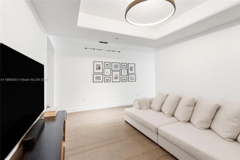 Condominio en venta en Hollywood, Florida, 3 dormitorios, 203.73 m2 № 1977579 - foto 11