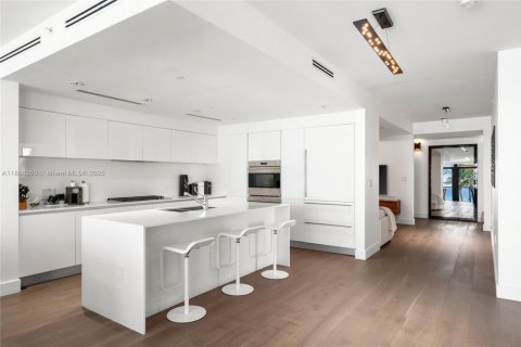 Condominio en venta en Hollywood, Florida, 3 dormitorios, 203.73 m2 № 1977579 - foto 18