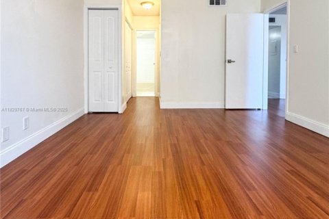 Copropriété à vendre à North Miami Beach, Floride: 1 chambre, 78.6 m2 № 1807815 - photo 6