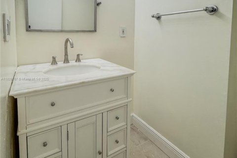 Copropriété à vendre à North Miami Beach, Floride: 1 chambre, 78.6 m2 № 1807815 - photo 5