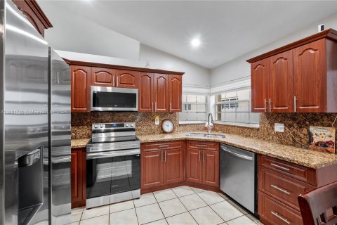 Купить виллу или дом в Майами, Флорида 3 спальни, 166.11м2, № 1947353 - фото 17