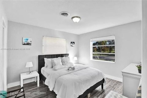 Casa en alquiler en Hollywood, Florida, 3 dormitorios, 165.55 m2 № 1956506 - foto 6