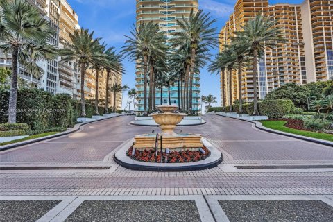 Condominio en Bal Harbour, Florida, 2 dormitorios  № 2032256