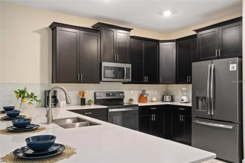 House in Kissimmee, Florida 8 bedrooms, 398.46 sq.m. № 1560788 - photo 14