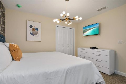 House in Kissimmee, Florida 8 bedrooms, 398.46 sq.m. № 1560788 - photo 23