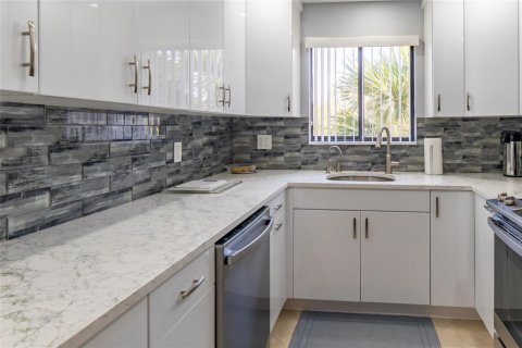 Copropriété à vendre à Tamarac, Floride: 2 chambres, 93.83 m2 № 2175449 - photo 9