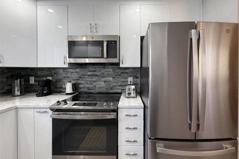 Copropriété à vendre à Tamarac, Floride: 2 chambres, 93.83 m2 № 2175449 - photo 11