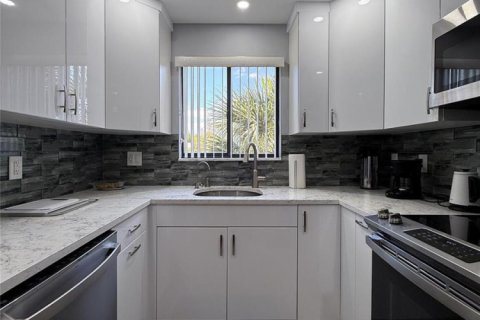 Copropriété à vendre à Tamarac, Floride: 2 chambres, 93.83 m2 № 2175449 - photo 8