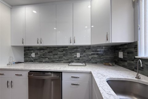 Copropriété à vendre à Tamarac, Floride: 2 chambres, 93.83 m2 № 2175449 - photo 10
