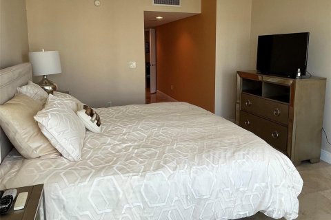 Condo in Sunny Isles Beach, Florida, 2 bedrooms № 2089492 - photo 19