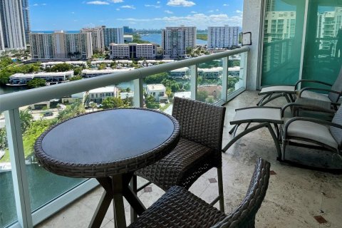 Condo in Sunny Isles Beach, Florida, 2 bedrooms  № 2089492