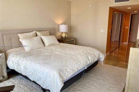 Condo in Sunny Isles Beach, Florida, 2 bedrooms № 2089492 - photo 18