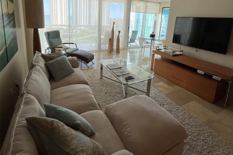 Condo in Sunny Isles Beach, Florida, 2 bedrooms № 2089492 - photo 7