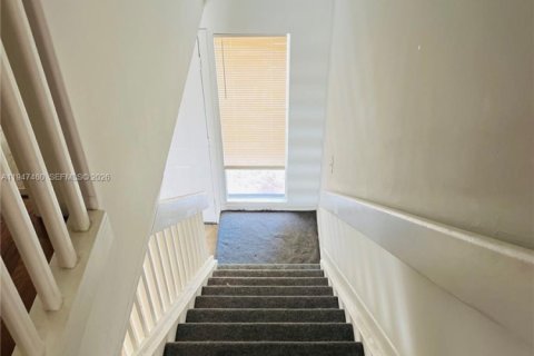 Touwnhouse à vendre à Fort Lauderdale, Floride: 2 chambres, 95.88 m2 № 2152945 - photo 4