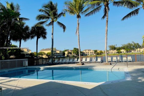 Touwnhouse à vendre à Fort Lauderdale, Floride: 2 chambres, 95.88 m2 № 2152945 - photo 20