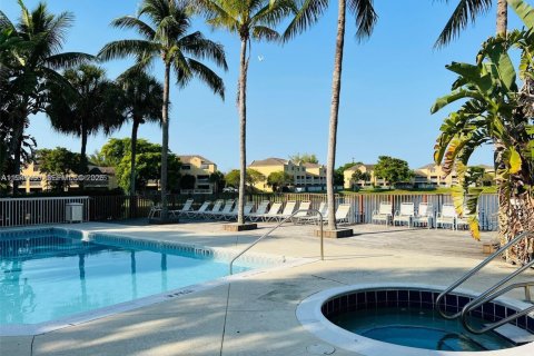 Touwnhouse à vendre à Fort Lauderdale, Floride: 2 chambres, 95.88 m2 № 2152945 - photo 19