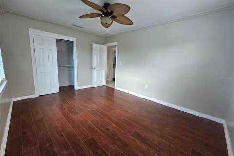 House in Kenneth City, Florida 3 bedrooms, 131.55 sq.m. № 1827695 - photo 7