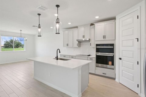 House in Parrish, Florida 4 bedrooms, 230.96 sq.m. № 2310594 - photo 3