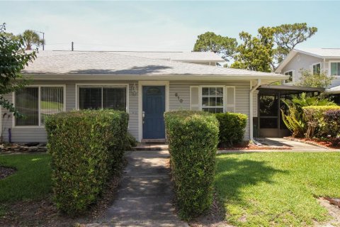 Townhouse in Altamonte Springs, Florida 2 bedrooms, 84.73 sq.m. № 1760403 - photo 1