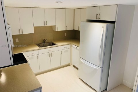 Condo à Weston, Floride, 2 chambres  № 1978819