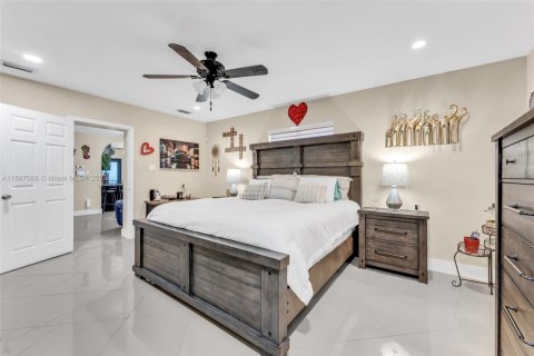 Купить виллу или дом в Опа-Локка, Флорида 3 спальни, 112.6м2, № 1933726 - фото 14