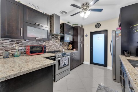 Купить виллу или дом в Опа-Локка, Флорида 3 спальни, 112.6м2, № 1933726 - фото 20