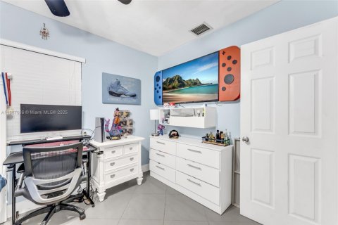 Купить виллу или дом в Опа-Локка, Флорида 3 спальни, 112.6м2, № 1933726 - фото 8