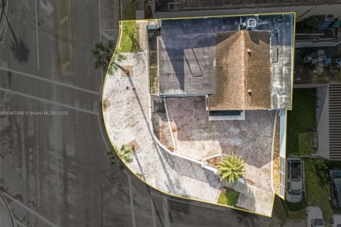 Купить виллу или дом в Опа-Локка, Флорида 3 спальни, 112.6м2, № 1933726 - фото 27