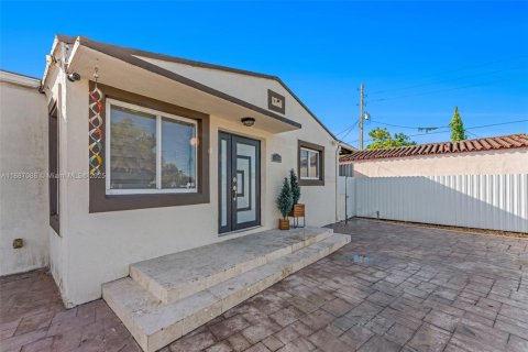 Купить виллу или дом в Опа-Локка, Флорида 3 спальни, 112.6м2, № 1933726 - фото 4