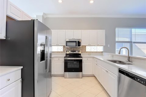 Villa ou maison à vendre à Zephyrhills, Floride: 4 chambres, 194.07 m2 № 2410487 - photo 18