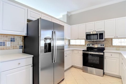 Villa ou maison à vendre à Zephyrhills, Floride: 4 chambres, 194.07 m2 № 2410487 - photo 19