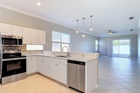 Villa ou maison à vendre à Zephyrhills, Floride: 4 chambres, 194.07 m2 № 2410487 - photo 16