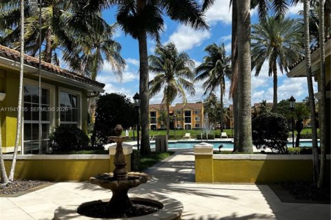 Condo in Miramar, Florida, 2 bedrooms  № 1998598 - photo 21